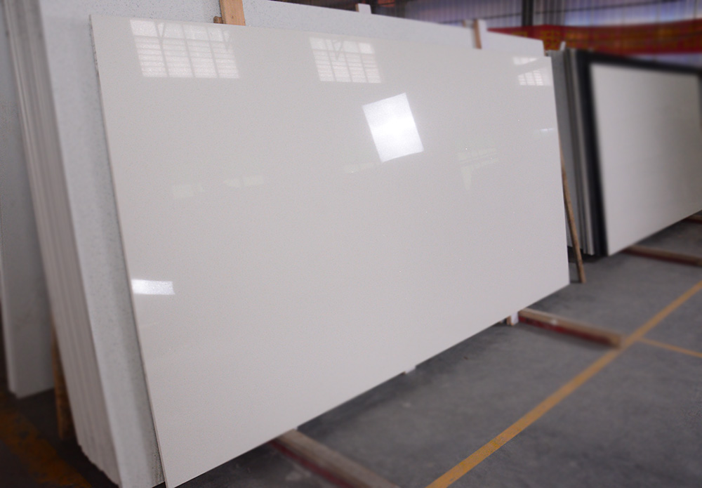 Sparkling White Quartz Countertop | Quartz Waterfall Countertop | 1043